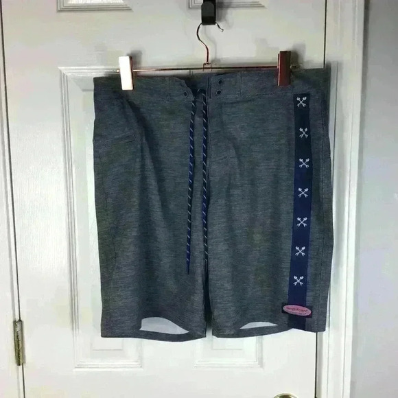 VINEYARD VINES Performance Gray Board Shorts Men's Size 32